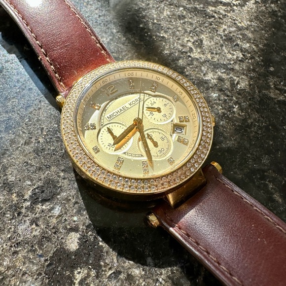 Michael Kors Parker Watch - Picture 4 of 6